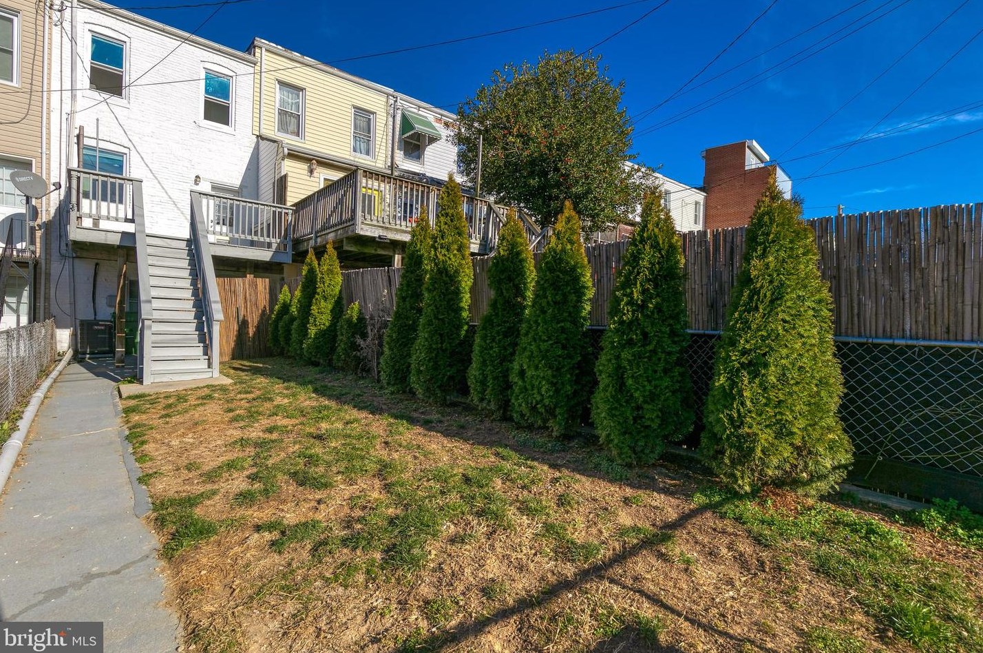 4346 Falls Rd, Baltimore MD  21211-1222 exterior