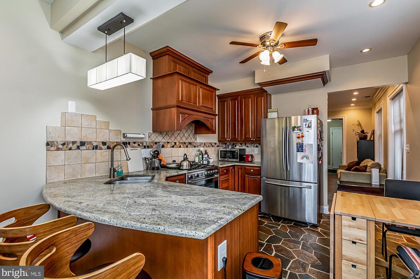 320 Madeira St, Baltimore MD  21231-2742 exterior