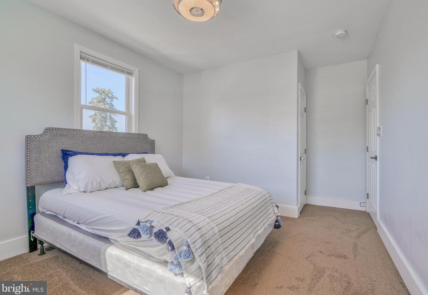 1637 Kingsway Rd, Baltimore MD  21218-1646 exterior