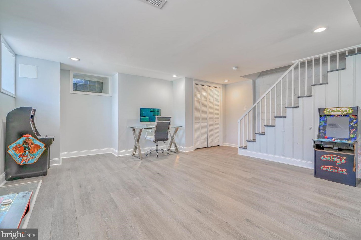 1637 Kingsway Rd, Baltimore MD  21218-1646 exterior