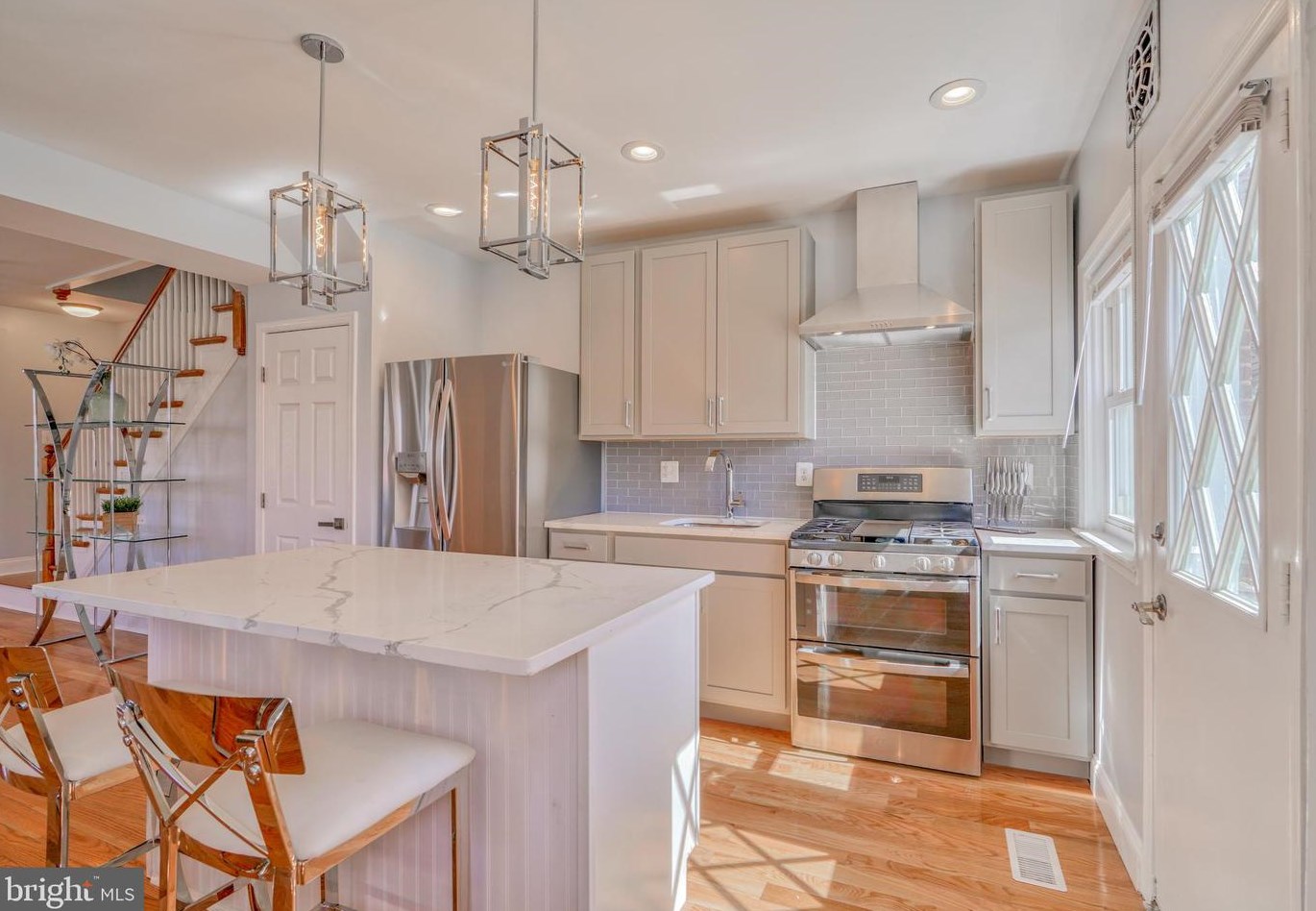 1637 Kingsway Rd, Baltimore MD  21218-1646 exterior