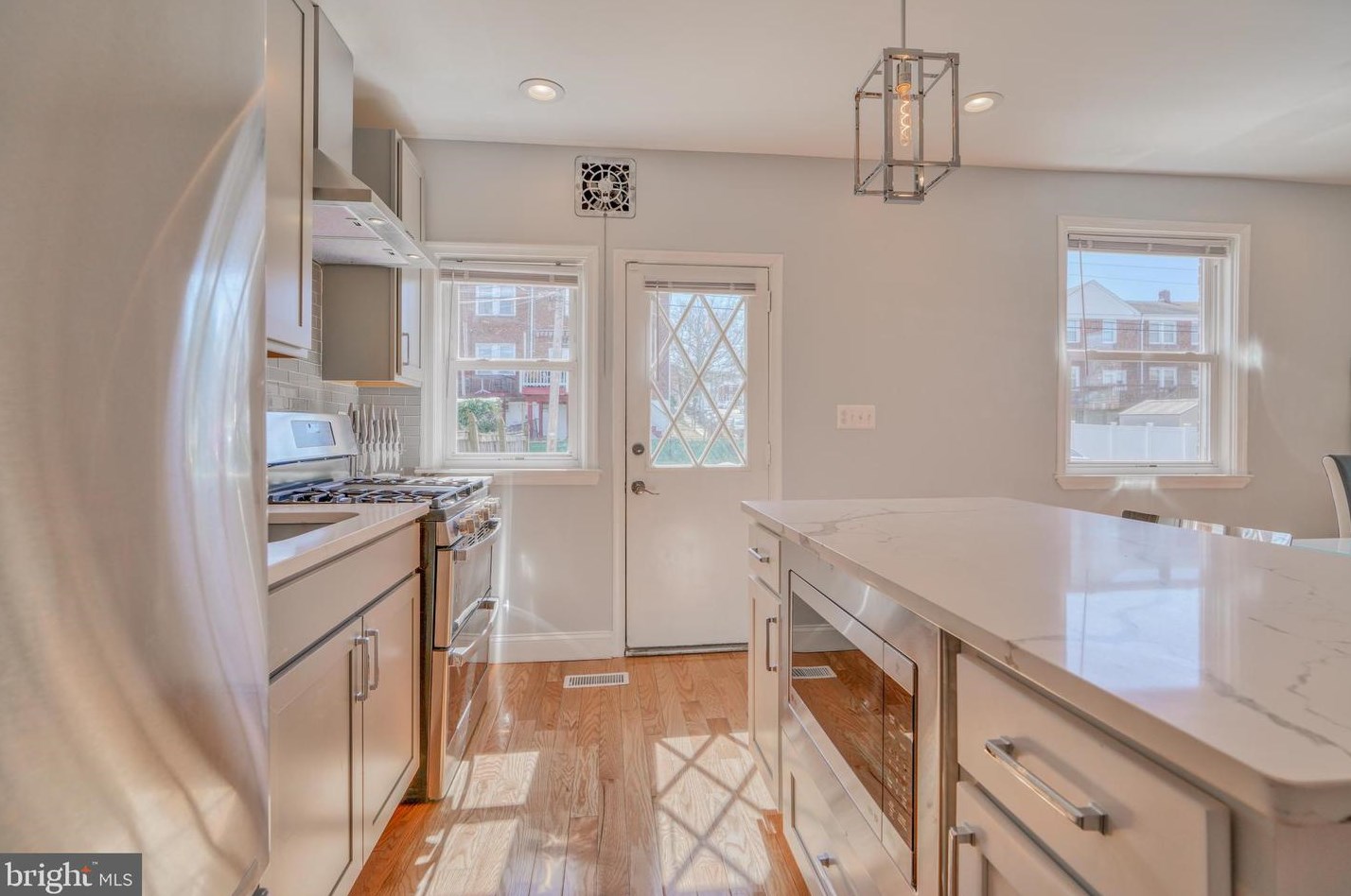 1637 Kingsway Rd, Baltimore MD  21218-1646 exterior