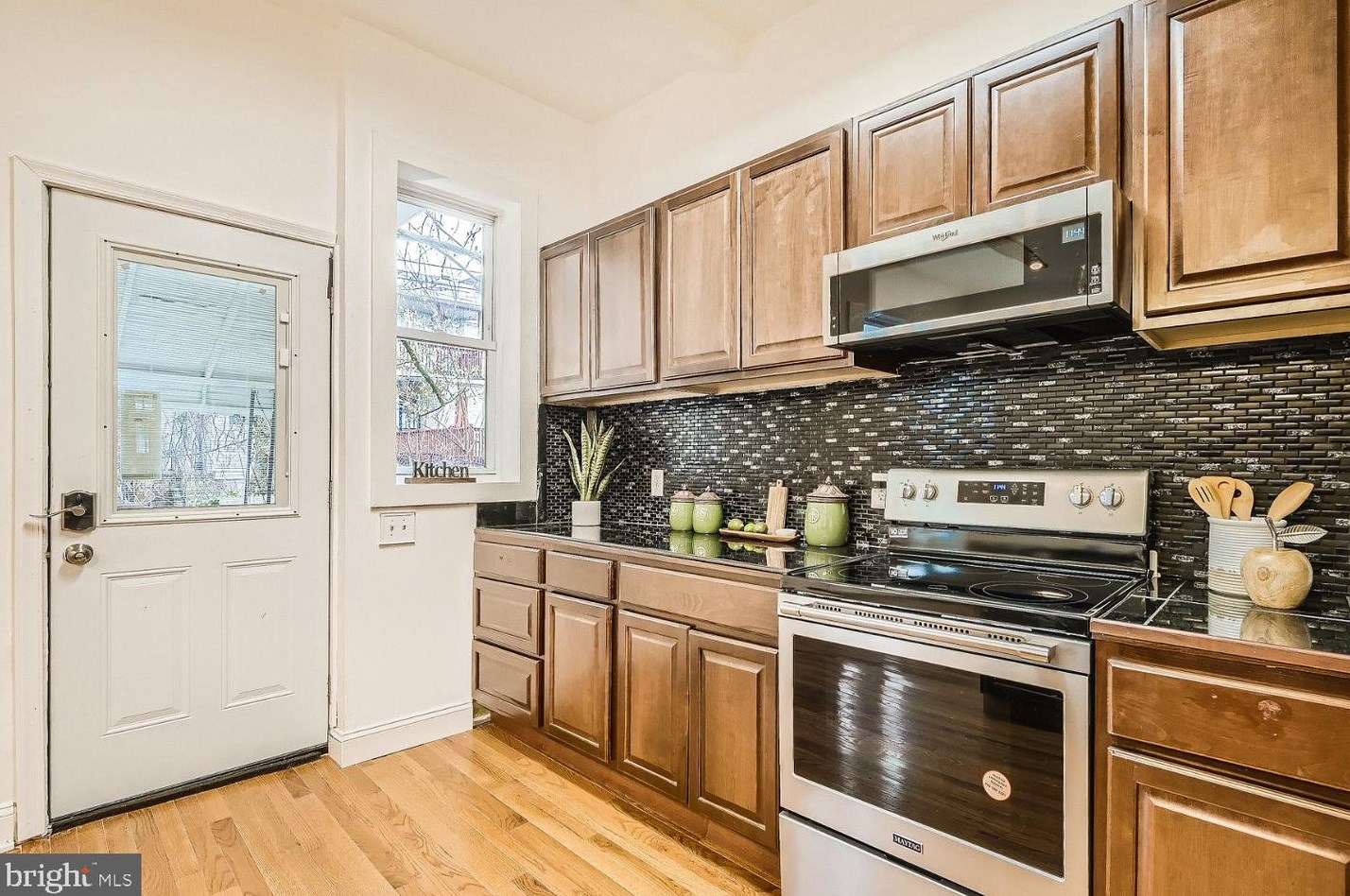 2812 Norfolk Ave, Baltimore MD  21215-7714 exterior