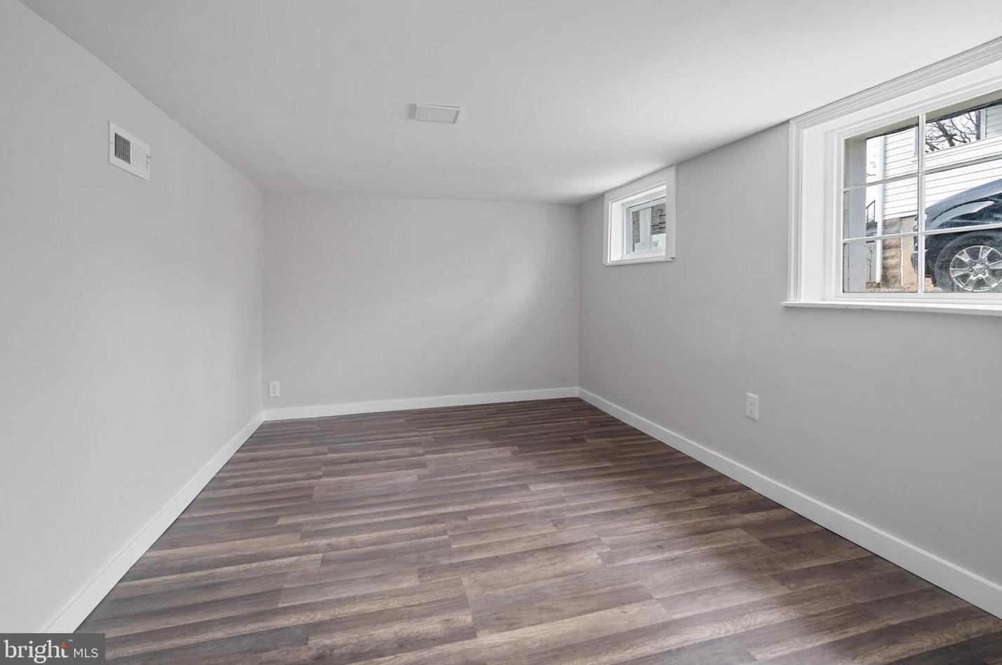 3000 Rosalind Ave, Baltimore MD  21215-6405 exterior