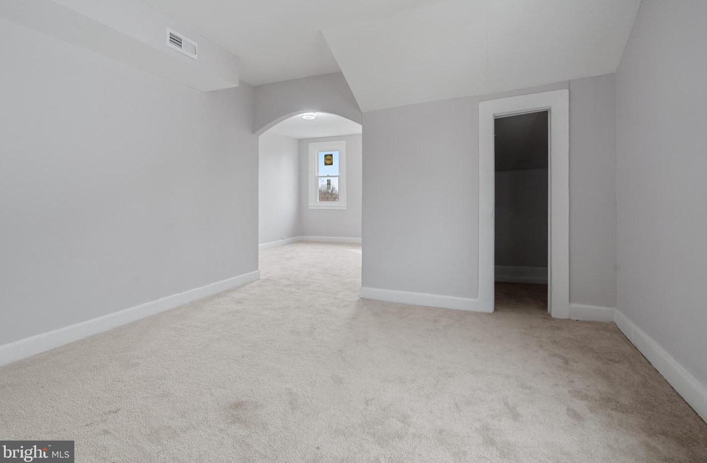 3000 Rosalind Ave, Baltimore MD  21215-6405 exterior