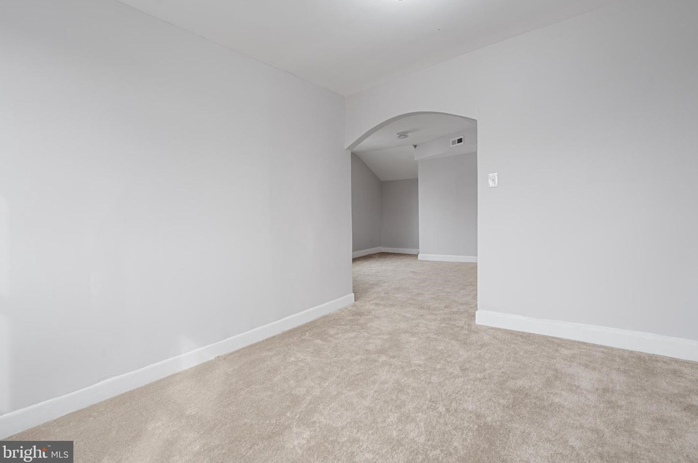 3000 Rosalind Ave, Baltimore MD  21215-6405 exterior