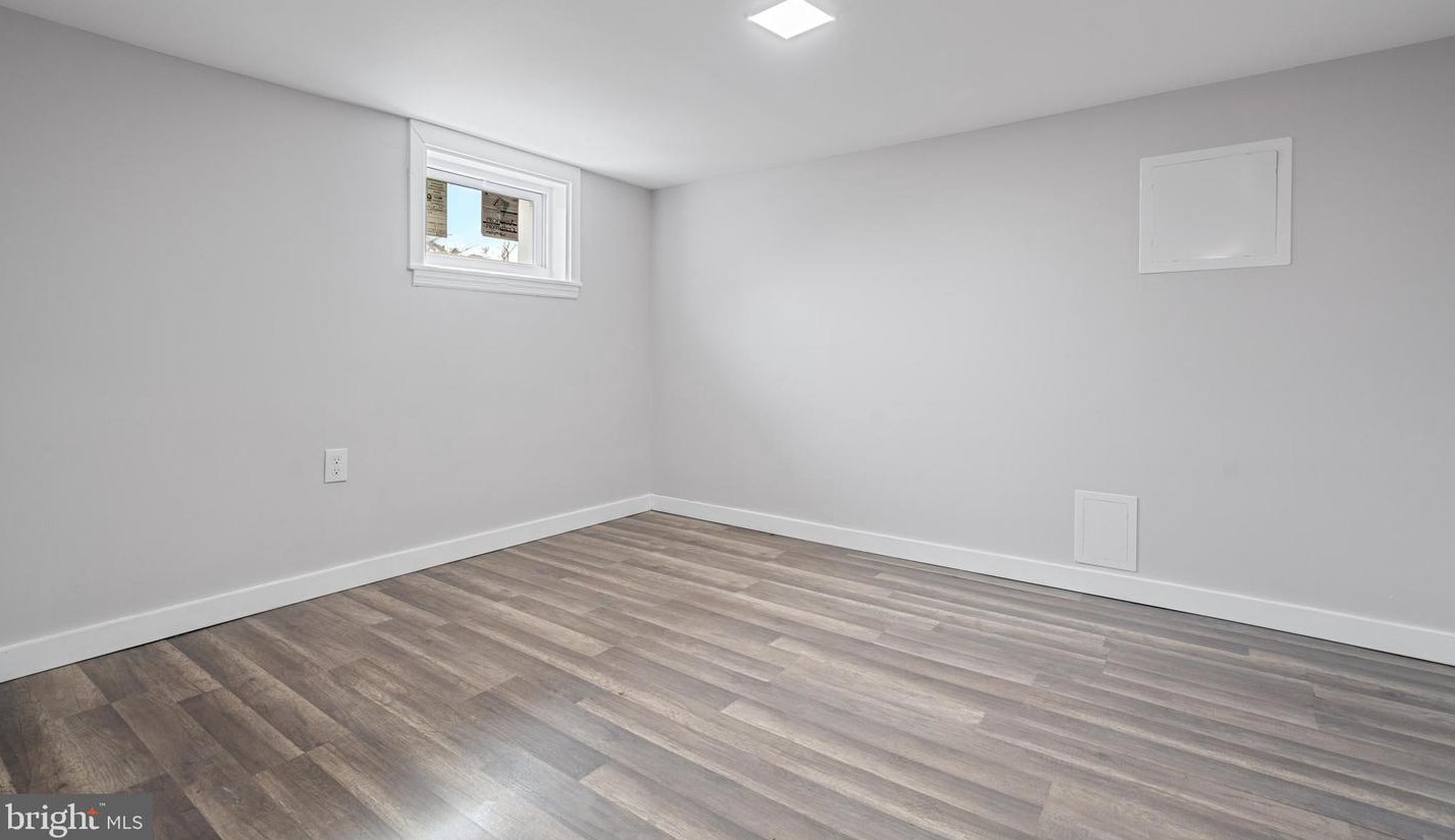 3000 Rosalind Ave, Baltimore MD  21215-6405 exterior