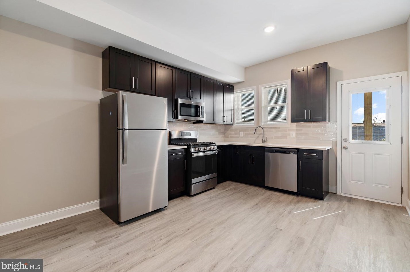 2419 Hoffman St, Baltimore MD  21213-3634 exterior