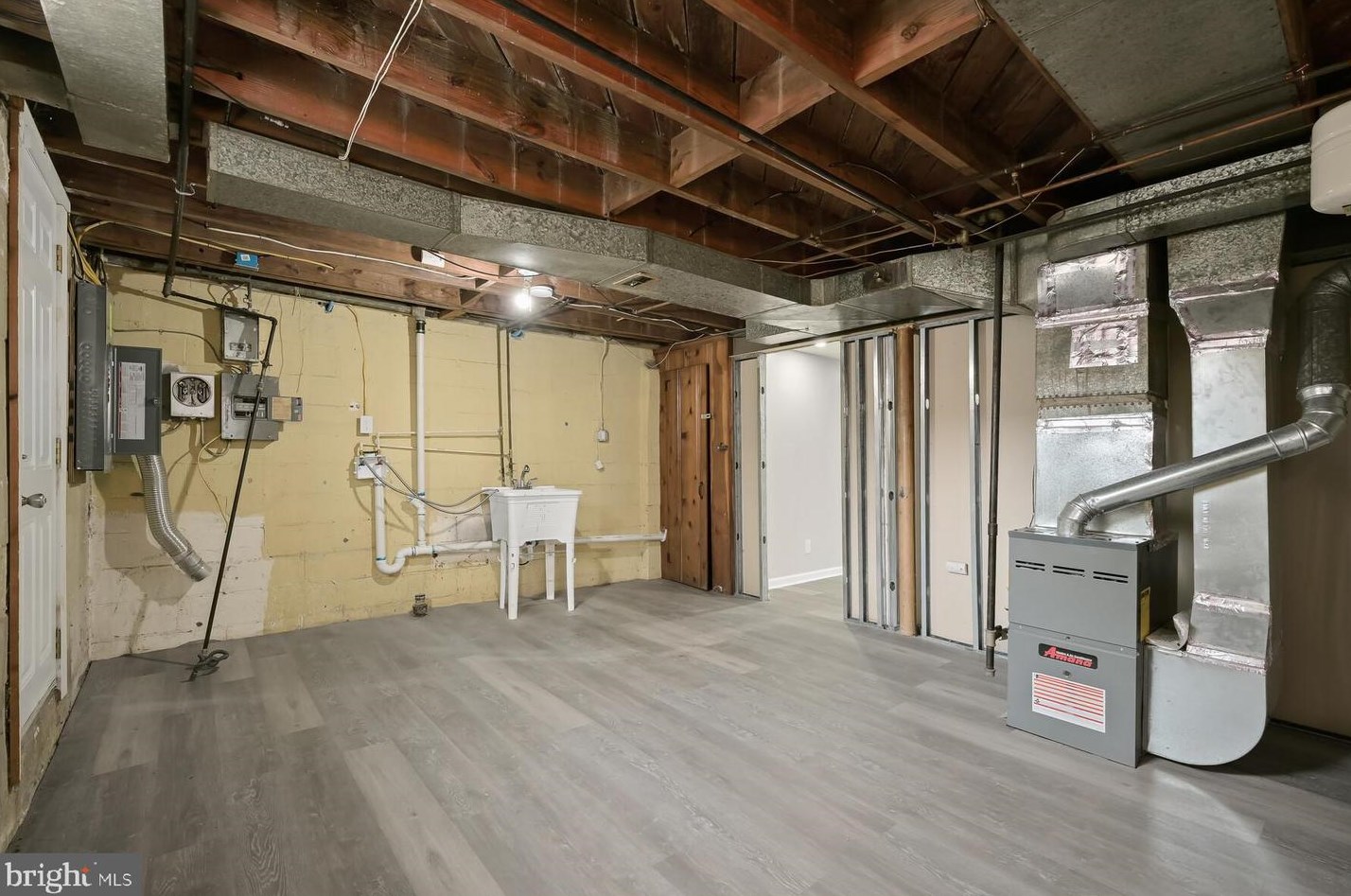 1321 Limit Ave, Baltimore MD  21239-1725 exterior