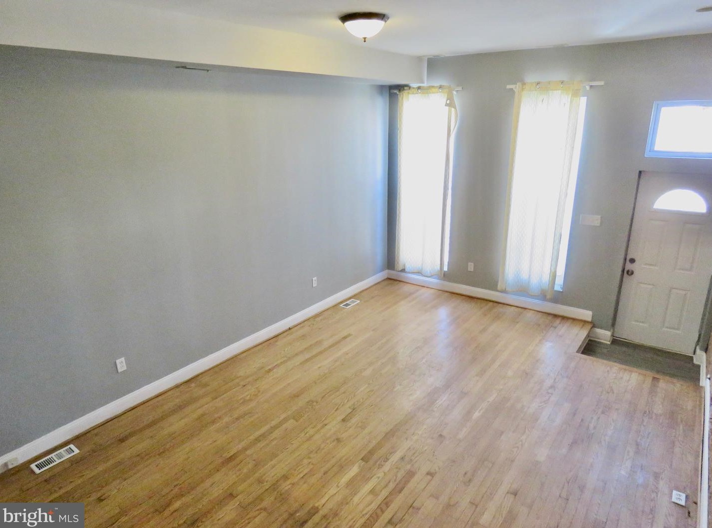 1205 Clendenin St, Baltimore, MD 21217-3541