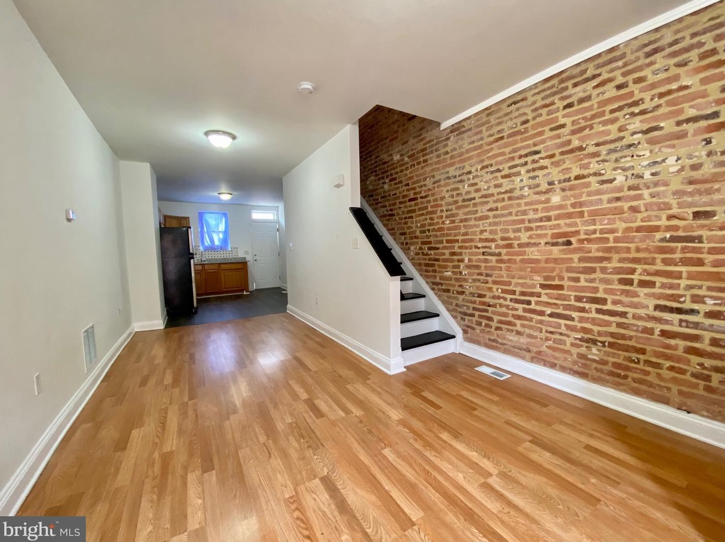 418 Port St, Baltimore, MD 21224-1028