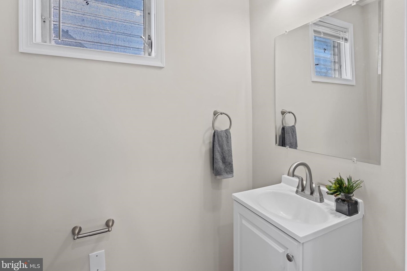 3811 Woodlea Ave, Baltimore MD  21206-5035 exterior
