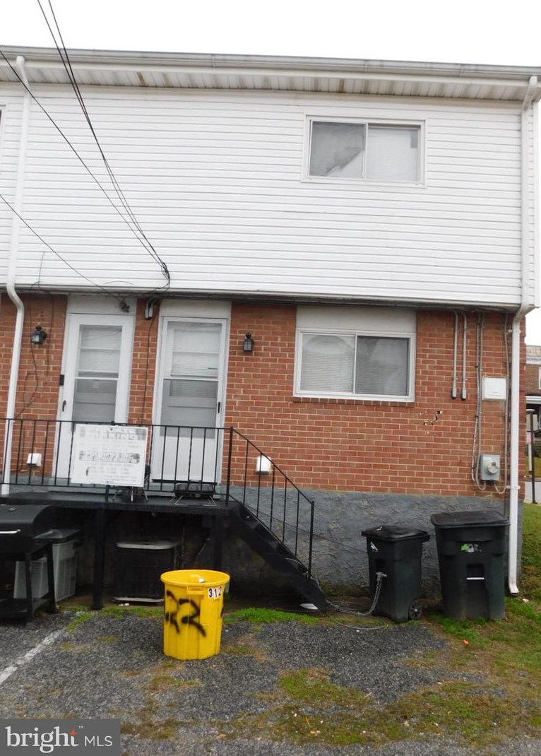 3120 Pelham Ave, Baltimore, MD 21213-1745