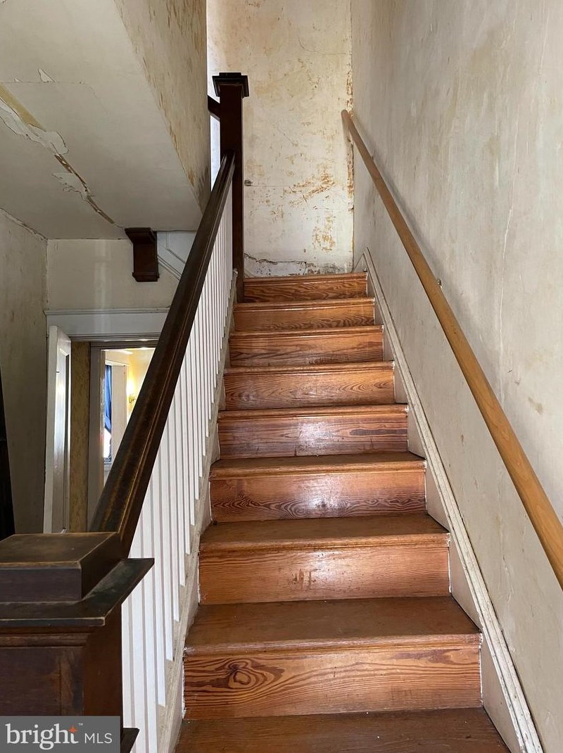 1102 Woodheights Ave, Baltimore, MD 21211-1244