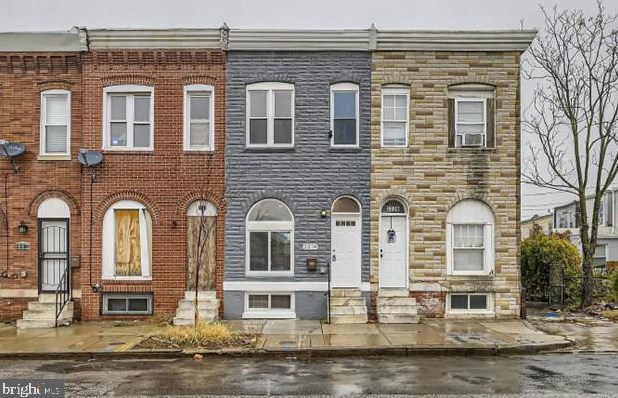 2234 E Oliver St, Baltimore, MD 21213