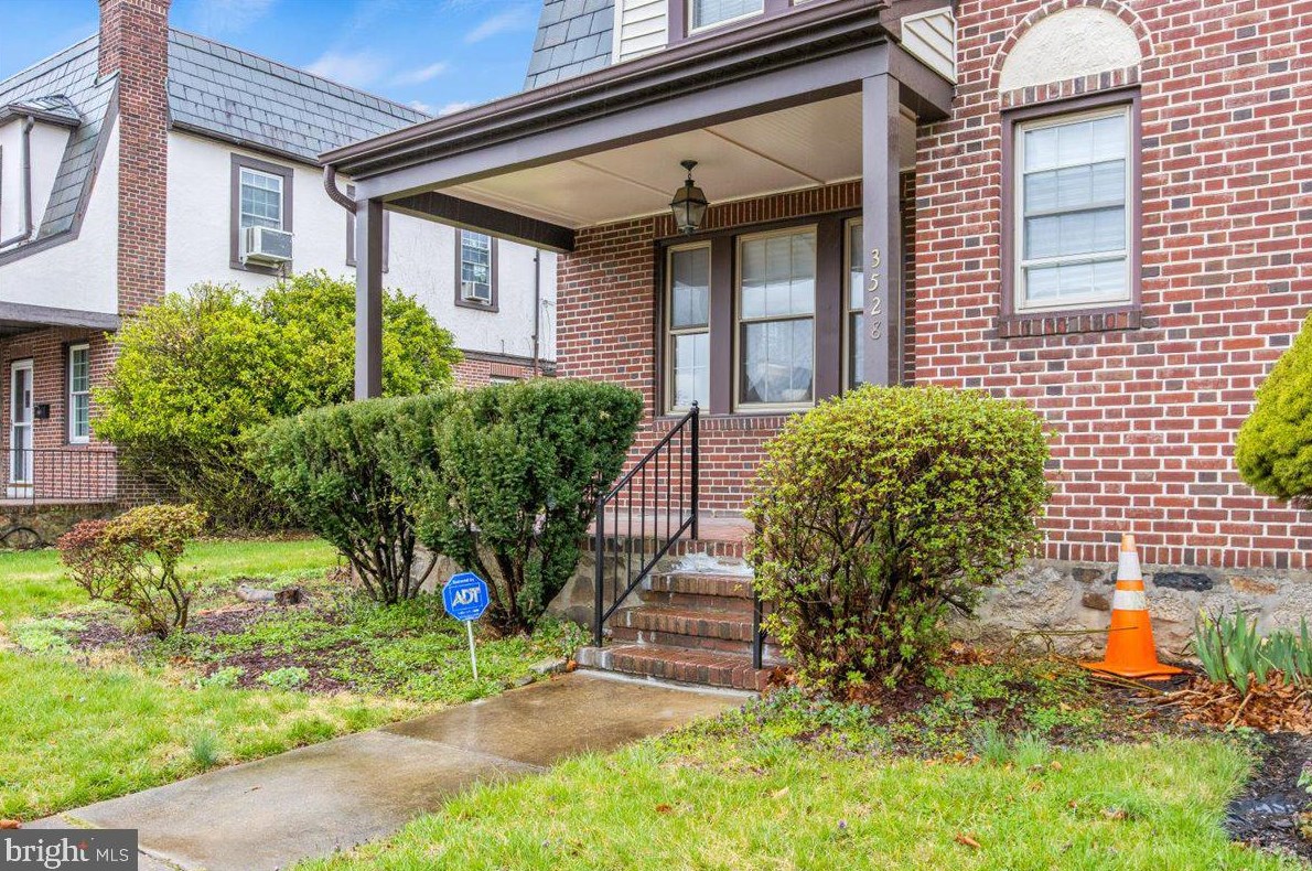 3528 Lynchester Rd, Baltimore, MD 21215-7415