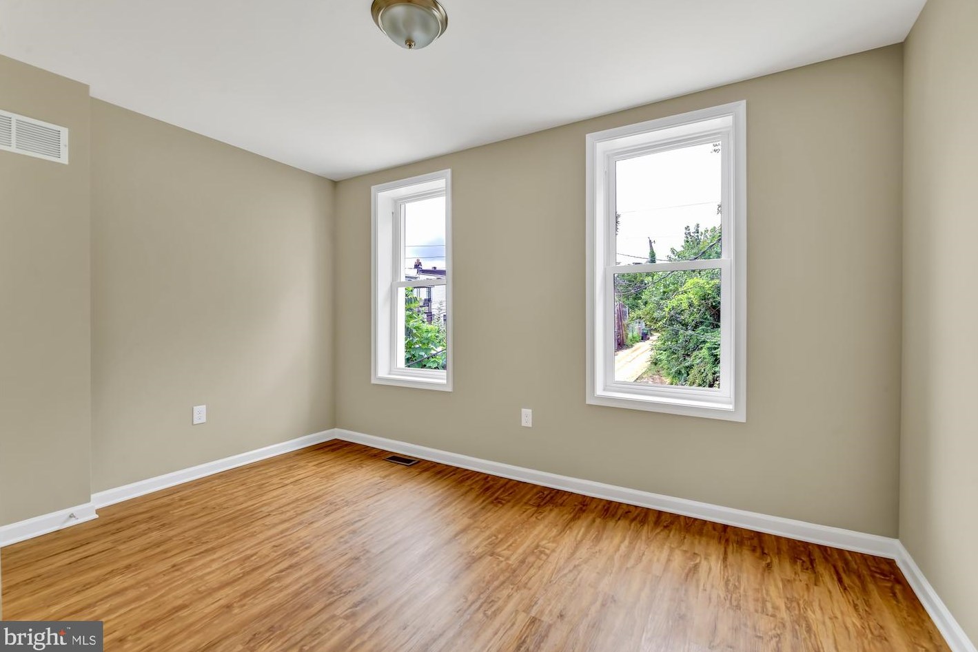 1100 Ashburton St, Baltimore, MD 21216