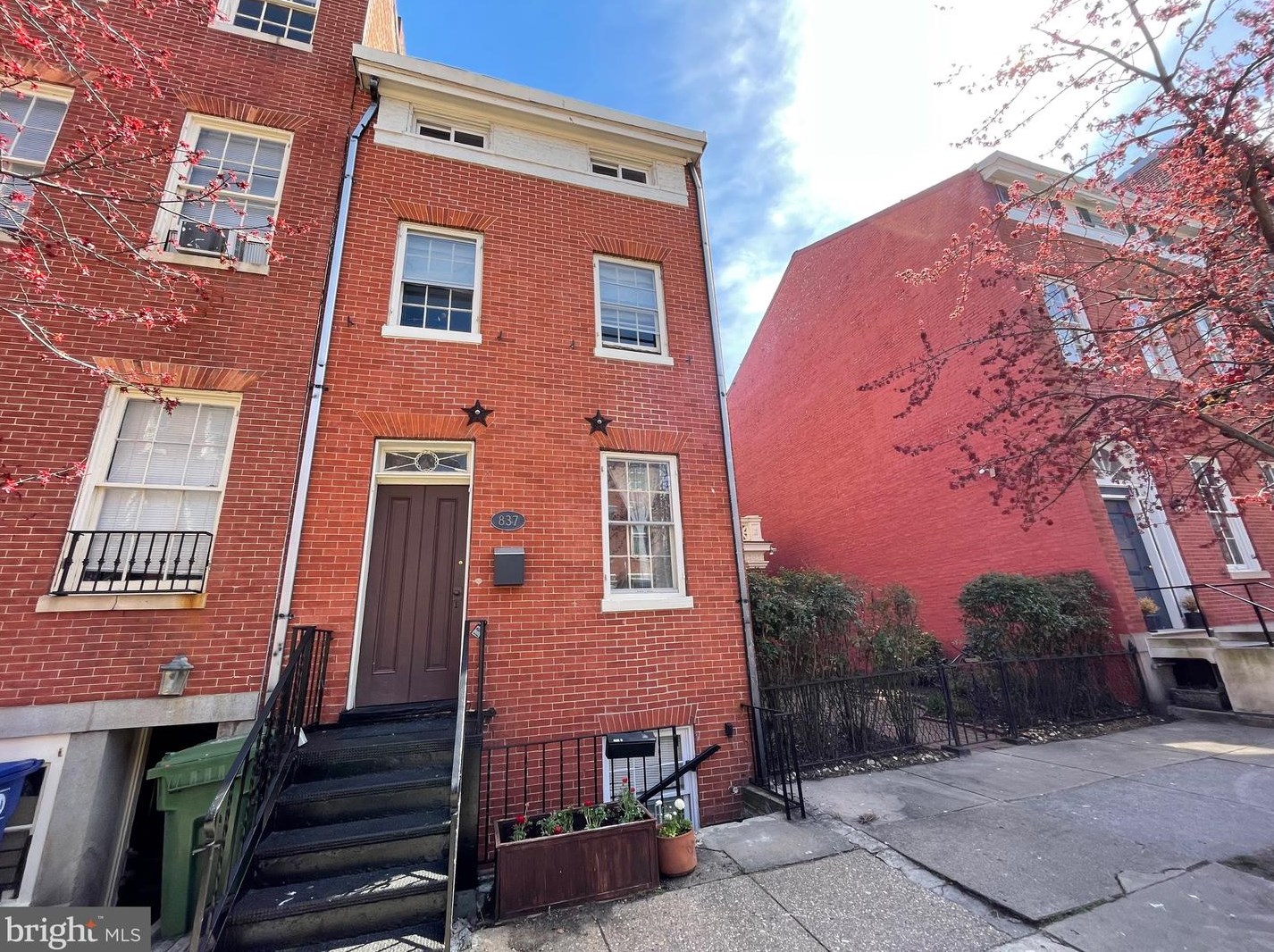 837 Park Ave, Baltimore, MD 21201-4806