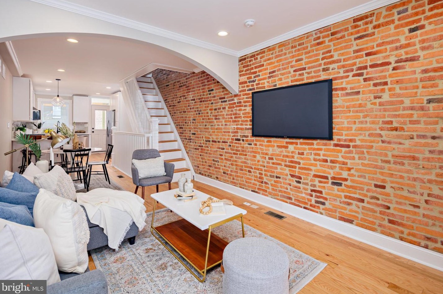 702 Curley St, Baltimore MD  21205-2718 exterior