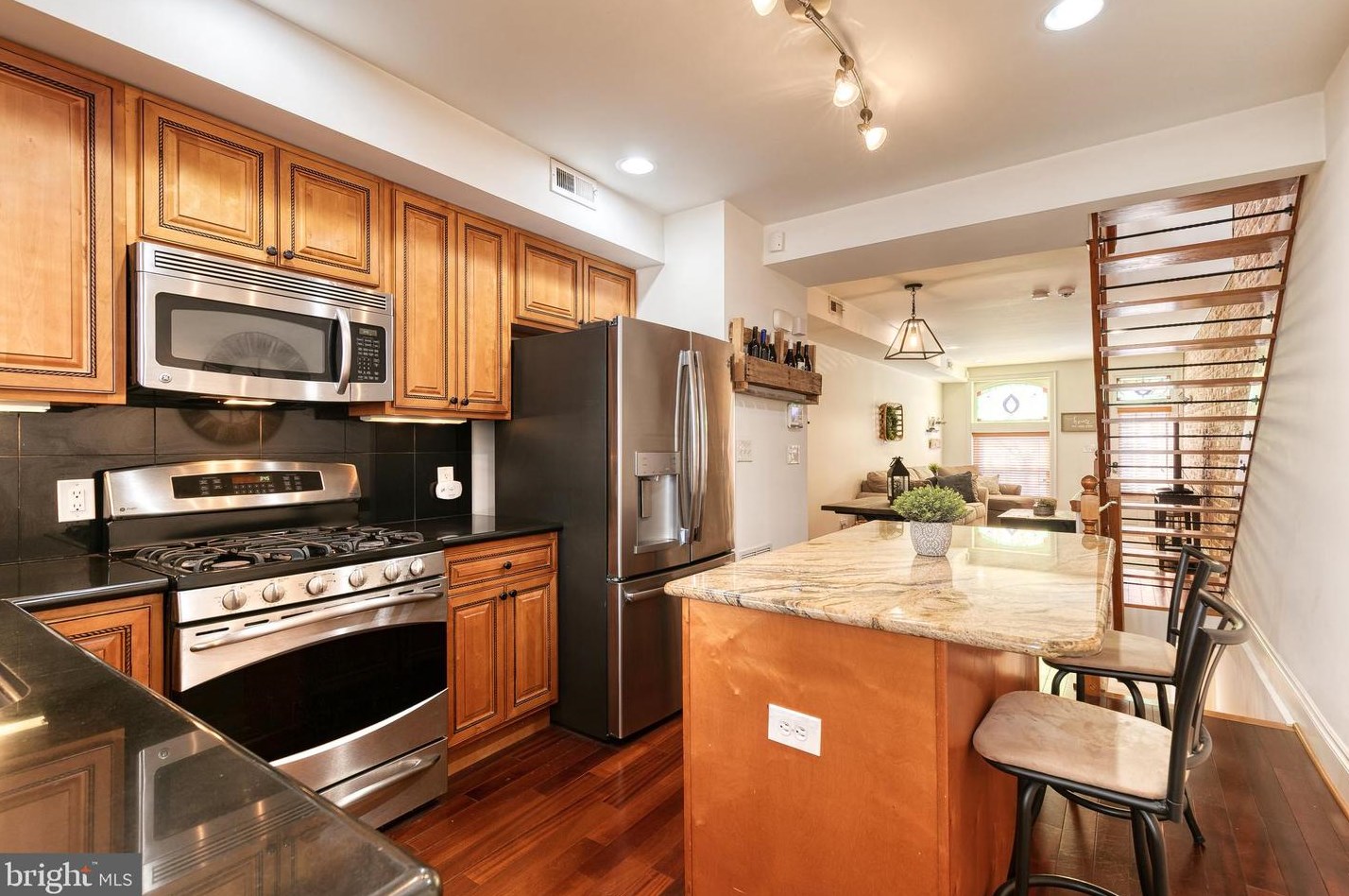 717 Curley St, Baltimore MD  21205-2717 exterior