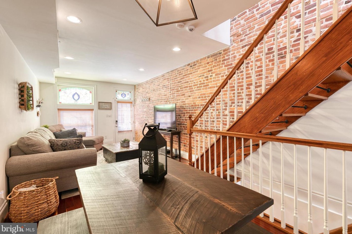 717 Curley St, Baltimore MD  21205-2717 exterior