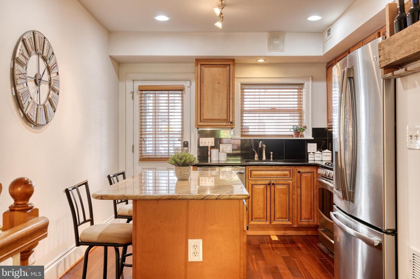 717 Curley St, Baltimore MD  21205-2717 exterior