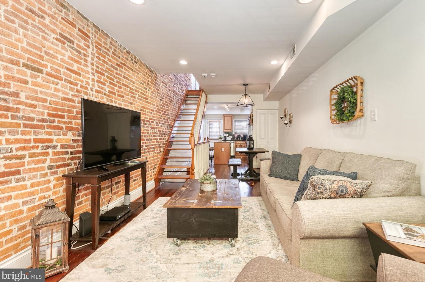 717 Curley St, Baltimore MD  21205-2717 exterior