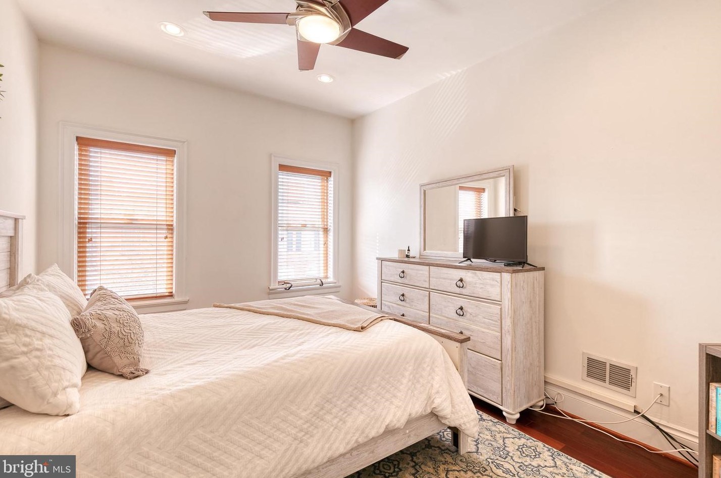 717 Curley St, Baltimore MD  21205-2717 exterior