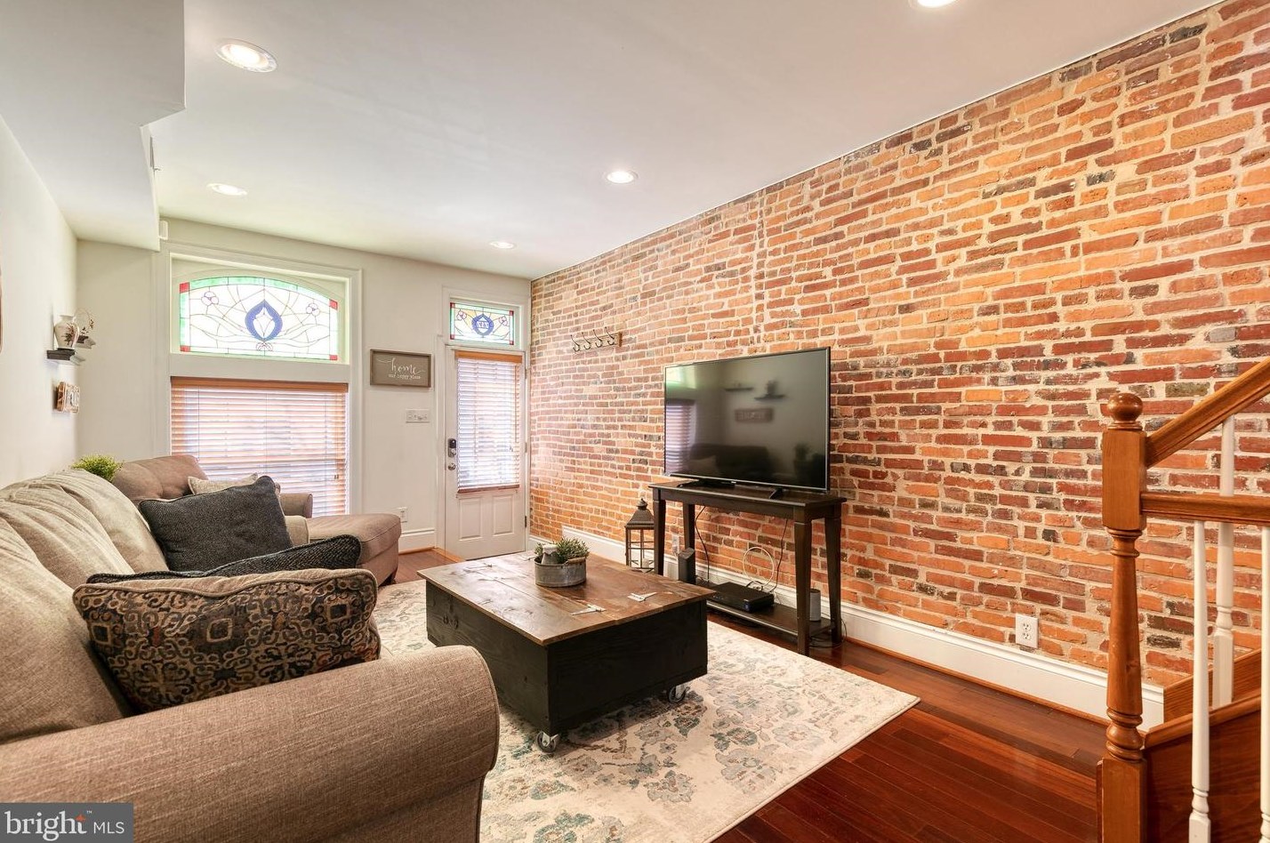 717 Curley St, Baltimore MD  21205-2717 exterior