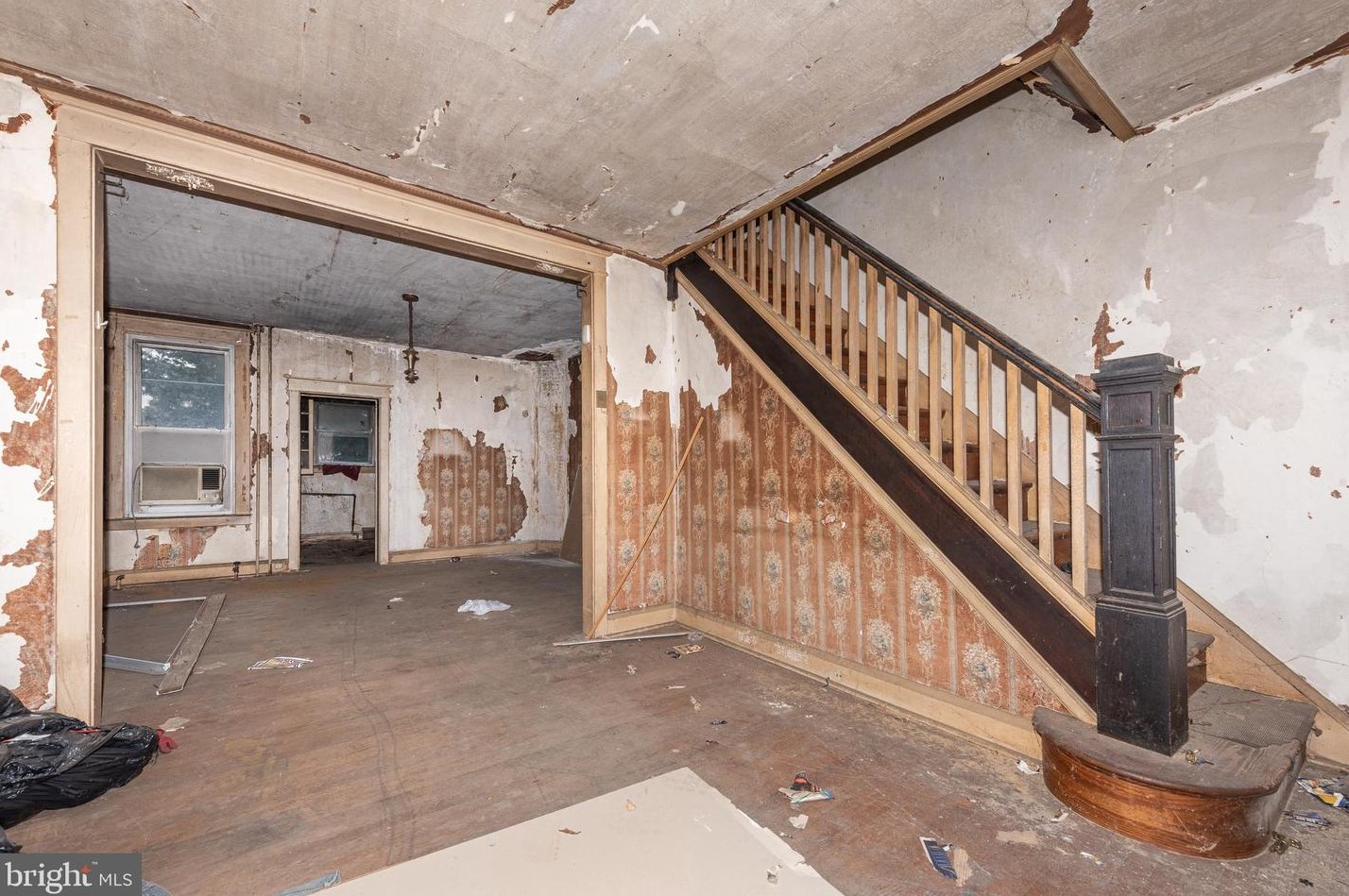 7 Monastery Ave, Baltimore, MD 21229-3631