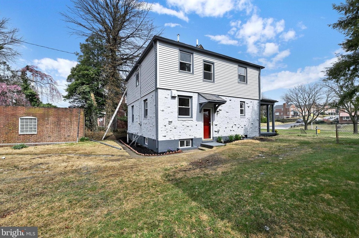 3704 The Alameda, Baltimore MD  21218-2115 exterior