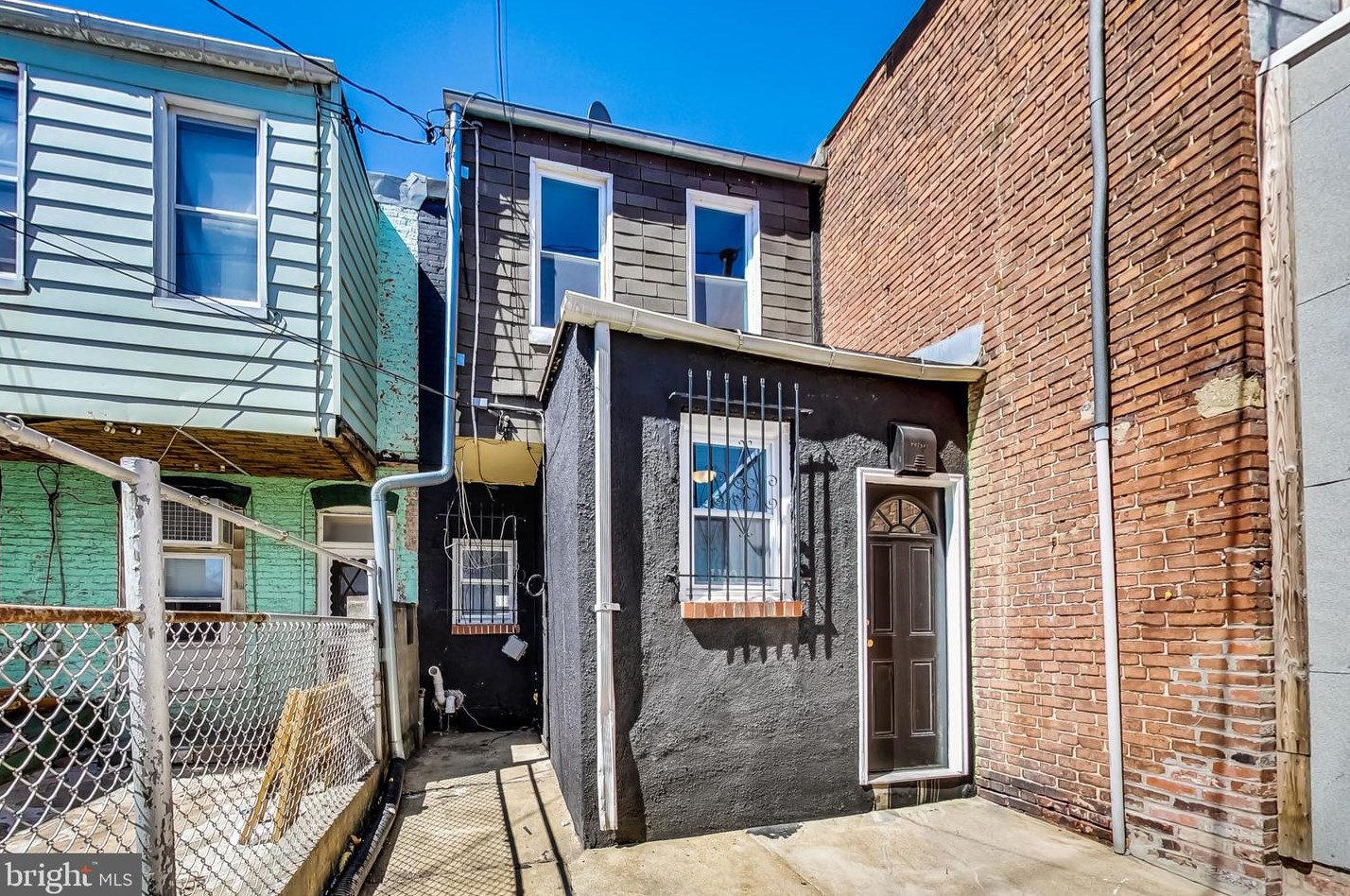 645 Kenwood Ave, Baltimore MD  21224-2628 exterior