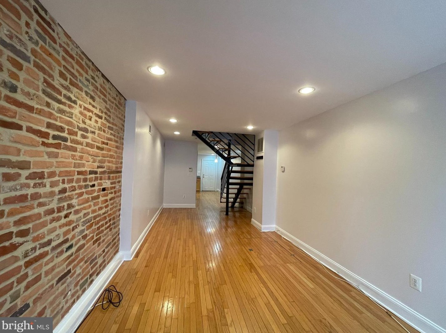 827 Decker Ave, Baltimore MD  21224-3960 exterior