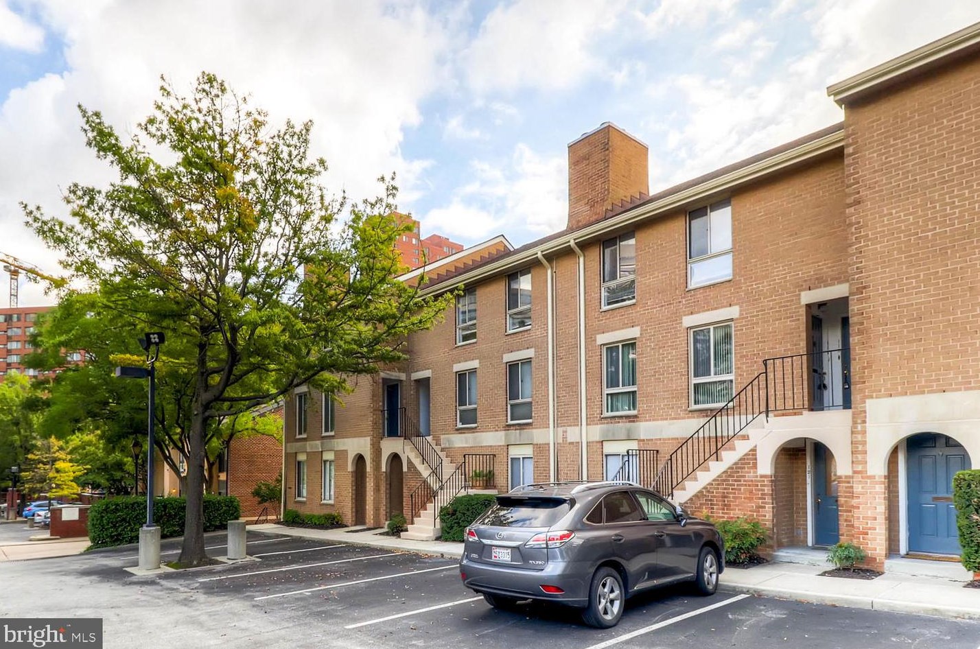 113 Conway St, Baltimore, MD 21201-2422