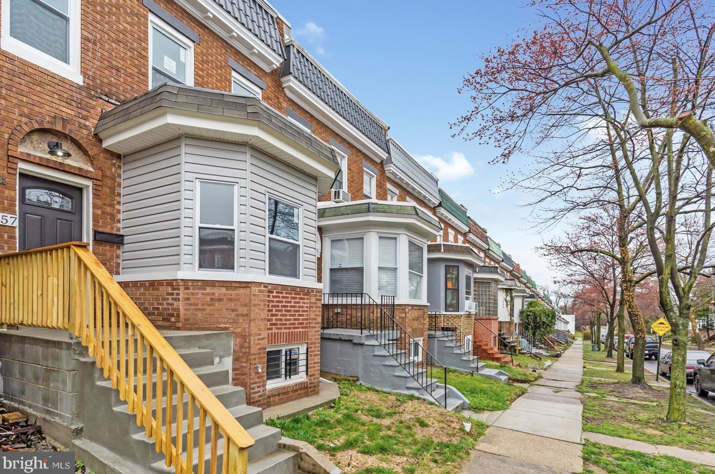 2557 Garrett Ave, Baltimore, MD 21218-4825