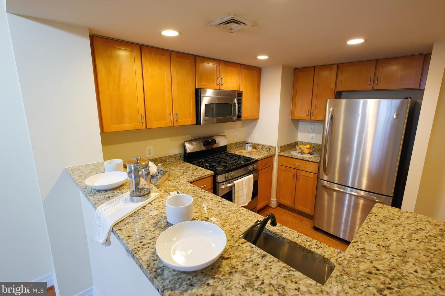 414 Water St Apt 1910, Baltimore, MD 21202