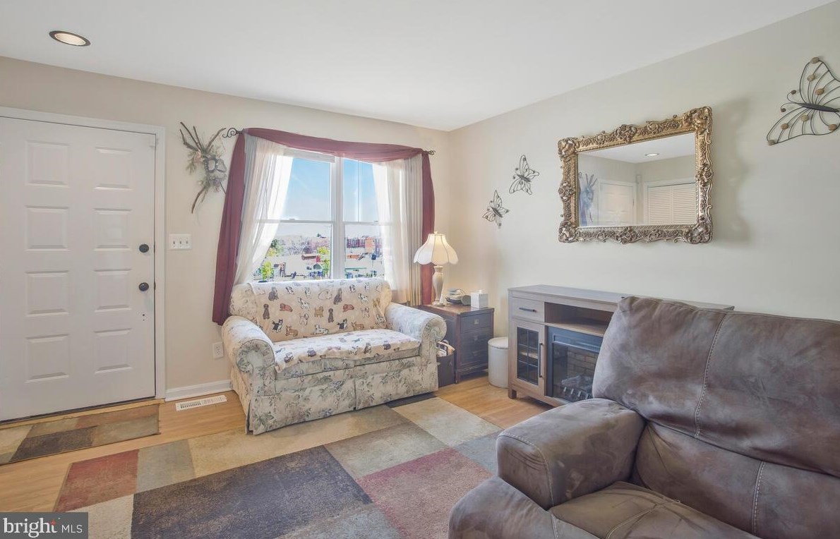 3807 Patapsco Ave, Baltimore, MD 21229-5153