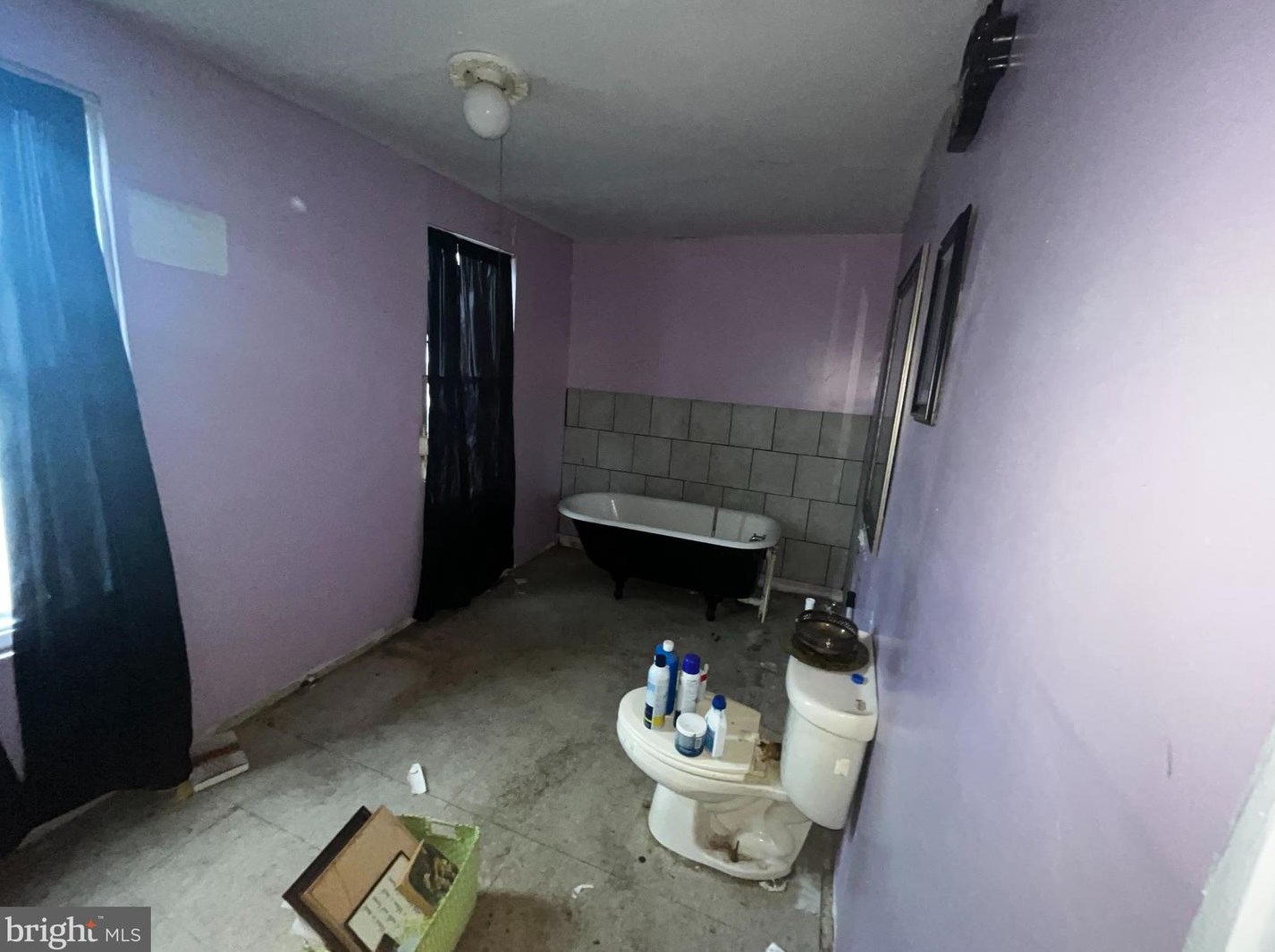 2564 Aisquith St, Baltimore, MD 21218-4815