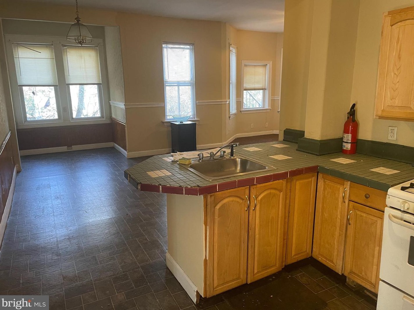 2814 Ailsa Ave, Baltimore MD  21214-2542 exterior