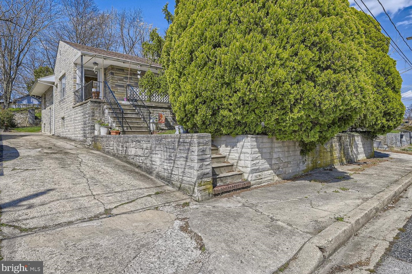 4206 Diller Ave, Baltimore, MD 21206-6308