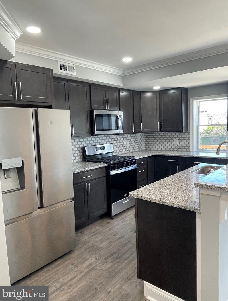 6727 Graceland Ave, Baltimore MD  21224-3031 exterior