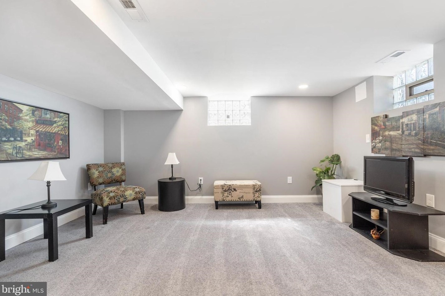 5712 Leith Walk, Baltimore MD  21239-2630 exterior