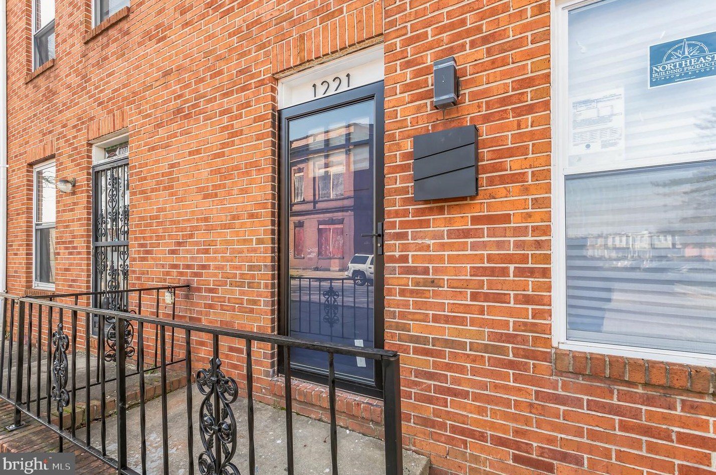 1221 Oliver St, Baltimore MD  21202-5721 exterior