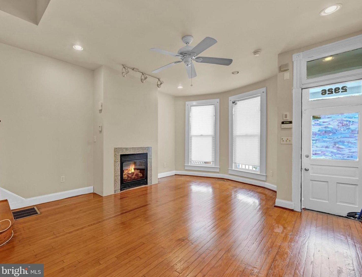 2926 Huntingdon Ave, Baltimore MD  21211-2822 exterior