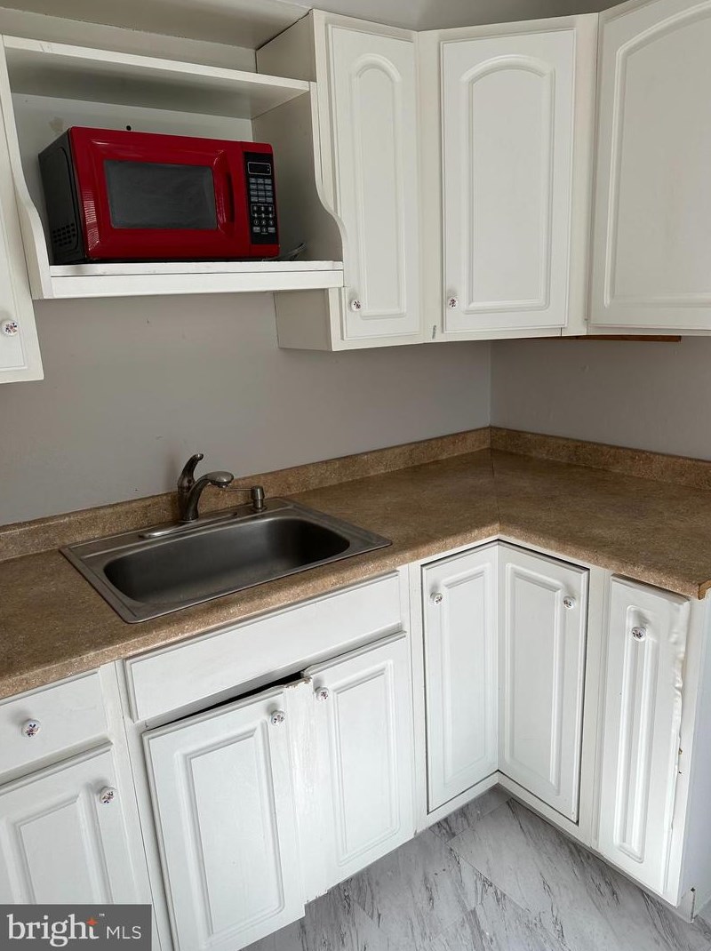 4026 Cedardale Rd, Baltimore MD  21215-7222 exterior