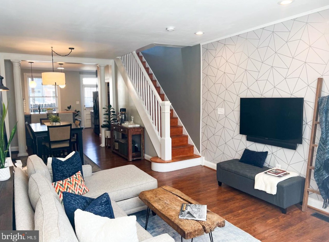 19 Potomac St, Baltimore MD  21224-1336 exterior