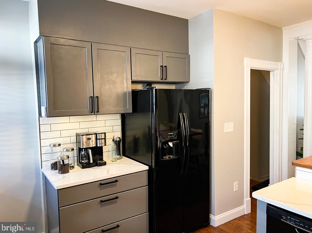 19 Potomac St, Baltimore MD  21224-1336 exterior