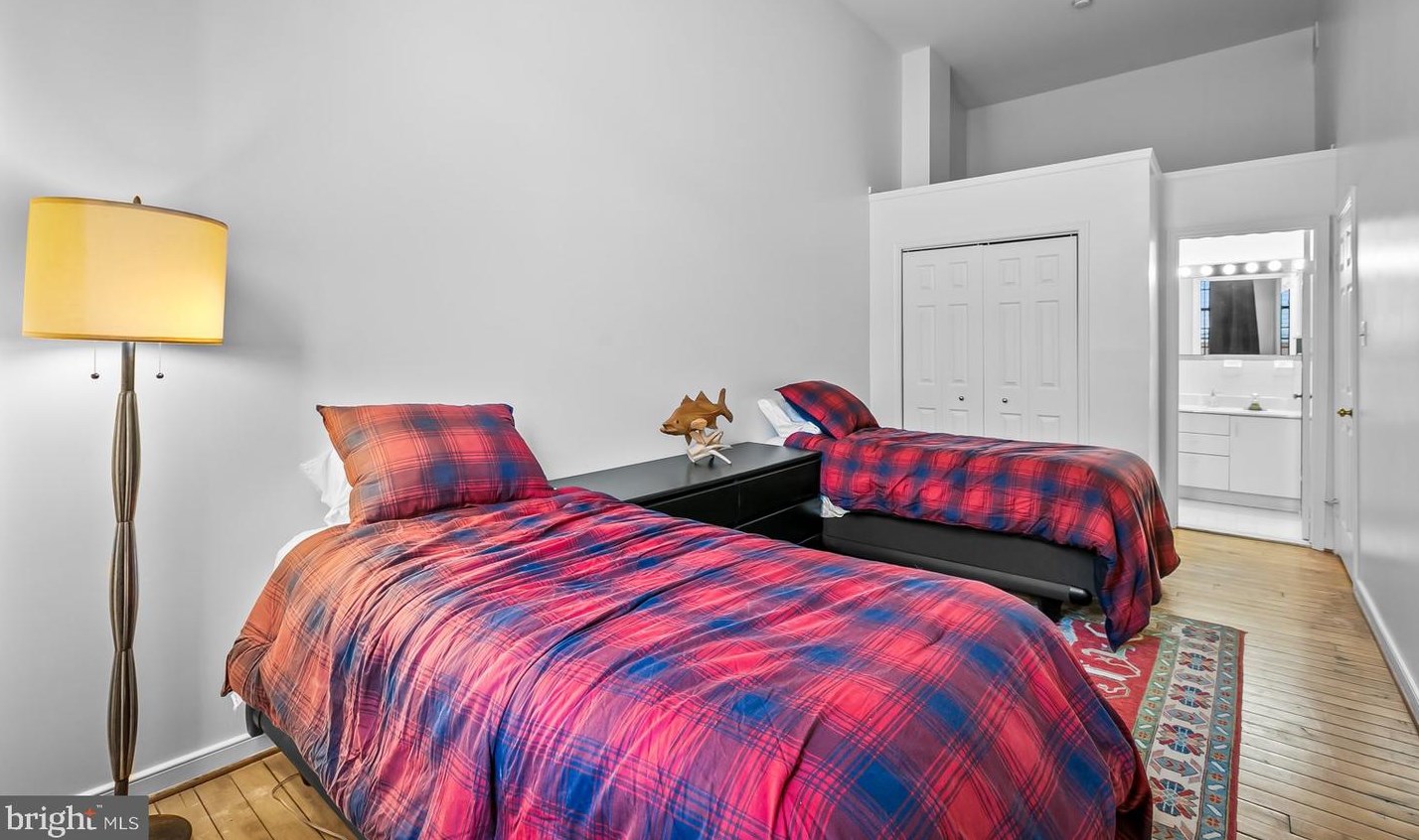 827 Sharp St, Baltimore MD  21230-3613 exterior