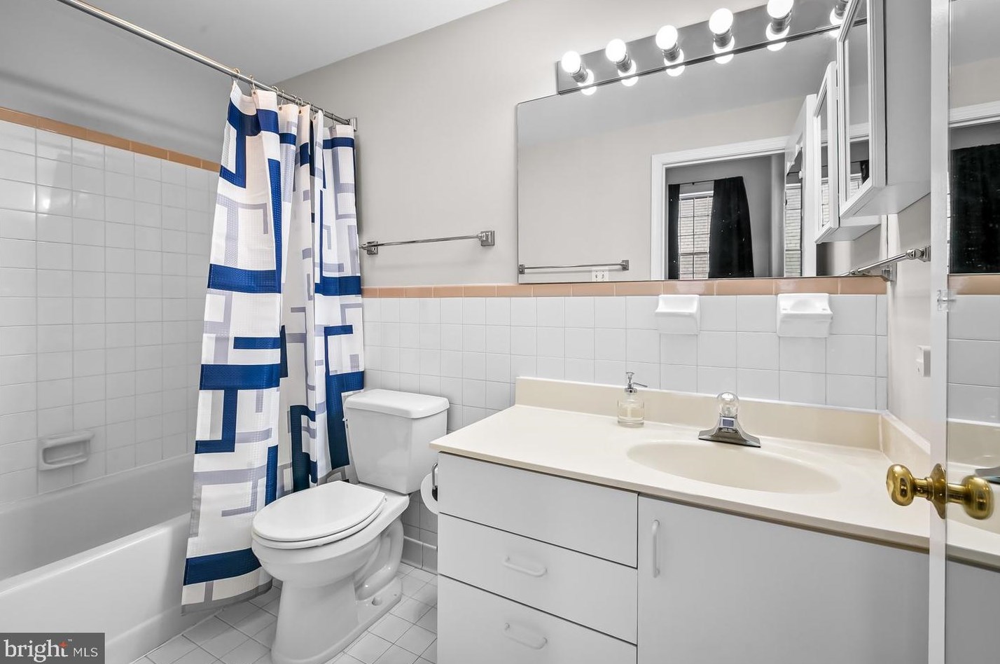 827 Sharp St, Baltimore MD  21230-3613 exterior