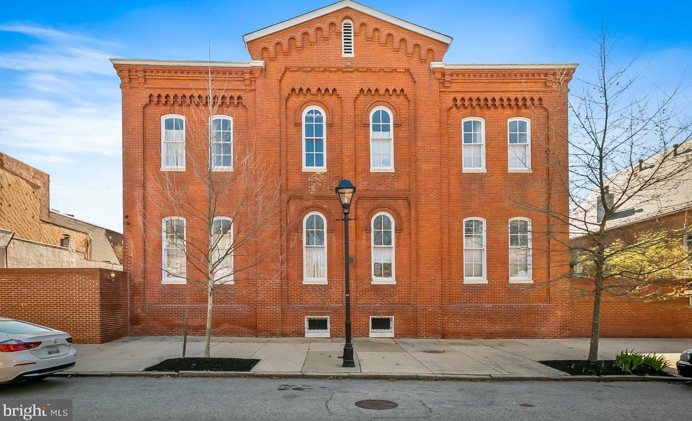 827 Sharp St, Baltimore MD  21230-3613 exterior